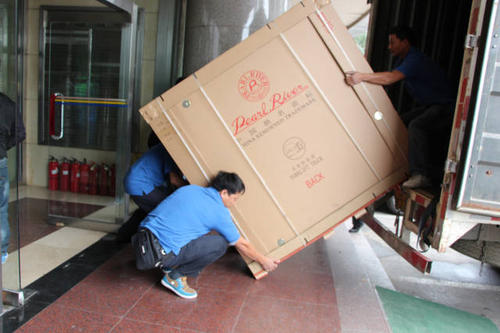 多伦钢琴贵重工艺品无忧运
